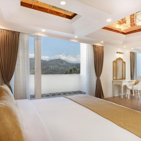 Le Glamour Resort & Wellness Spa ポカラ エクステリア 写真