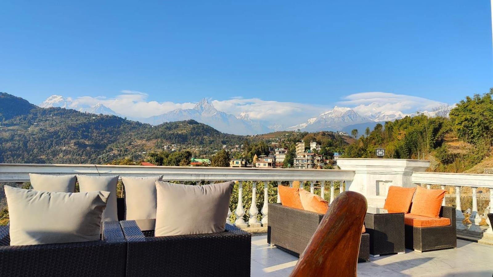 Le Glamour Resort & Wellness Spa ポカラ エクステリア 写真