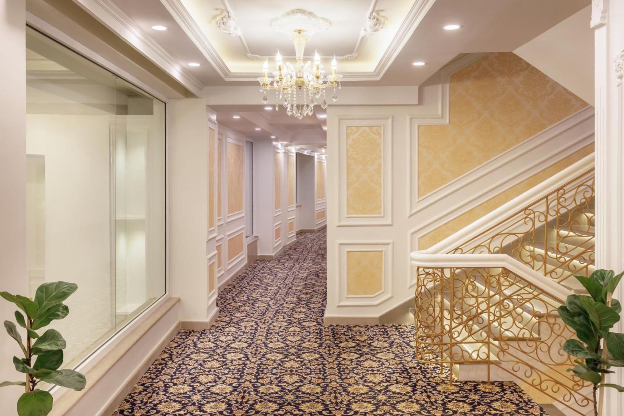Le Glamour Resort & Wellness Spa ポカラ エクステリア 写真
