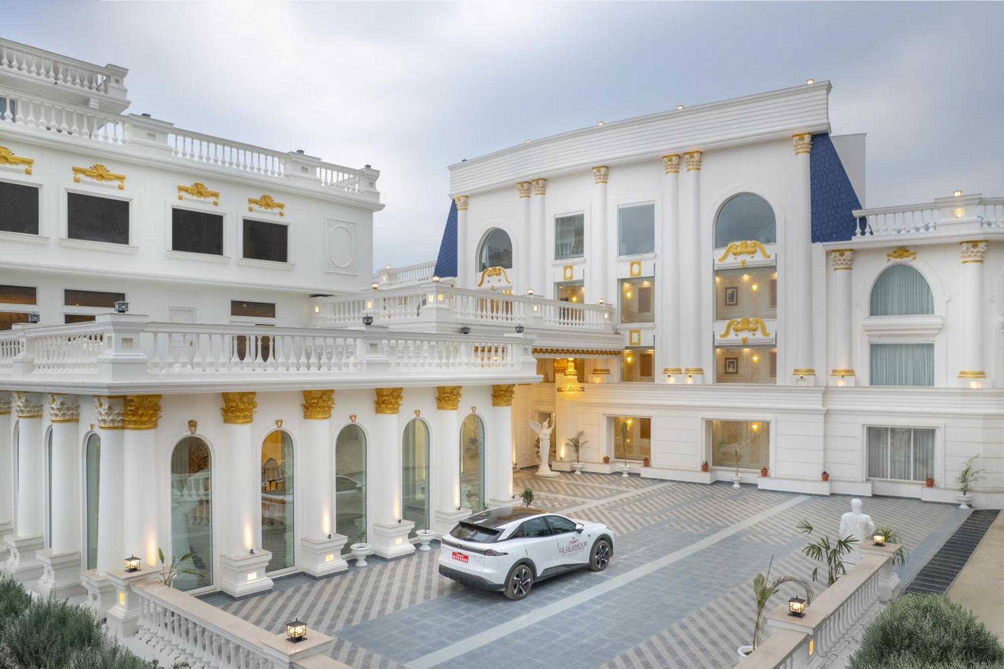 Le Glamour Resort & Wellness Spa ポカラ エクステリア 写真