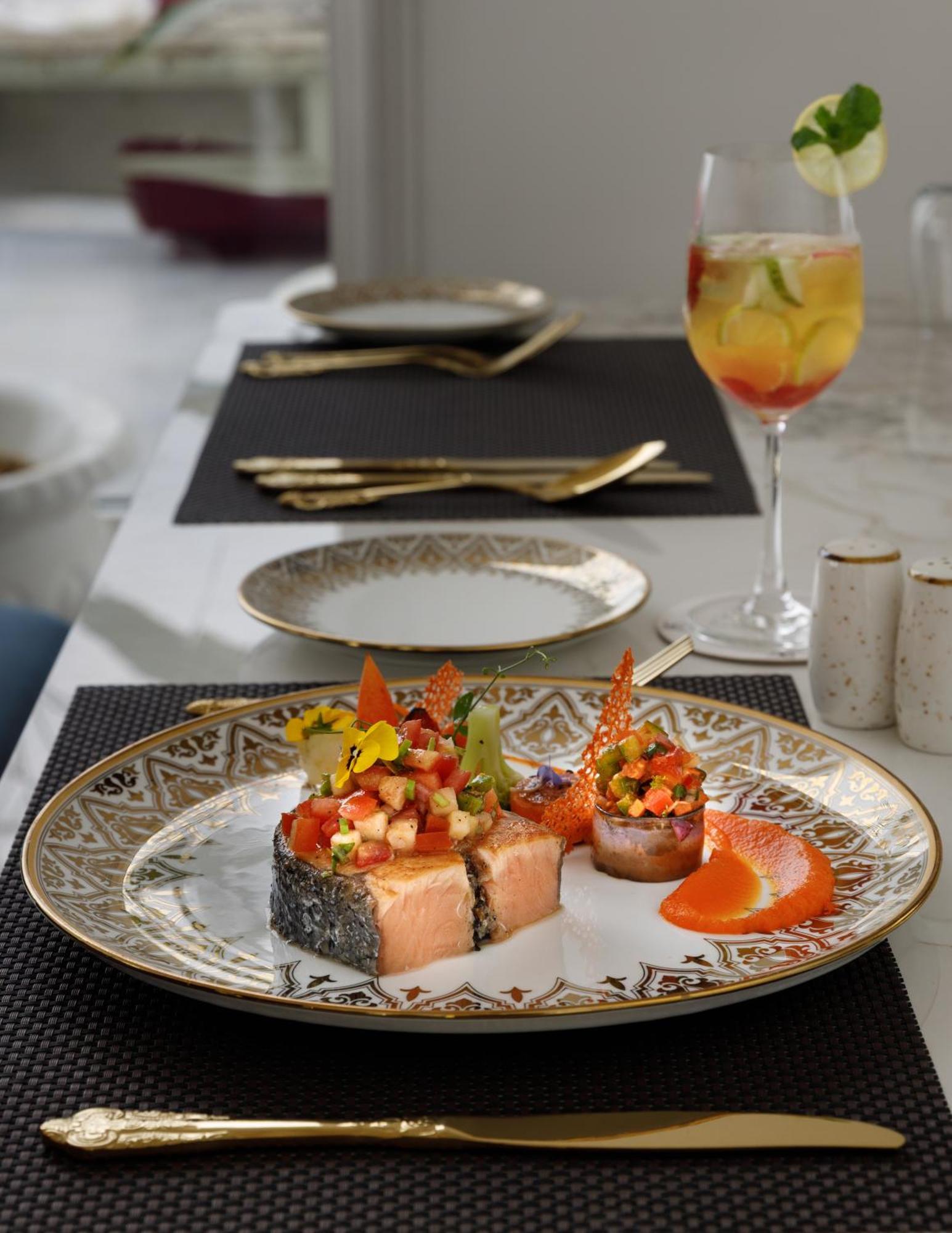 Le Glamour Resort & Wellness Spa ポカラ エクステリア 写真