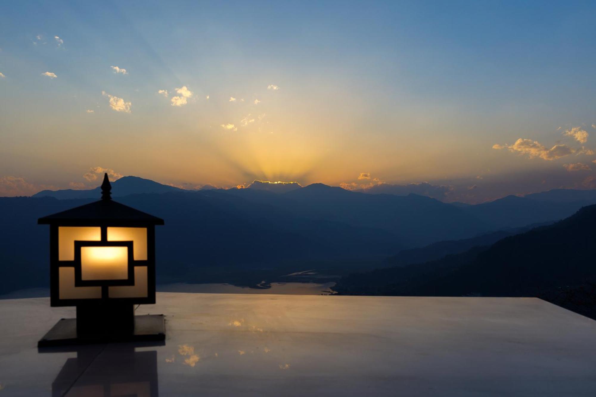 Le Glamour Resort & Wellness Spa ポカラ エクステリア 写真